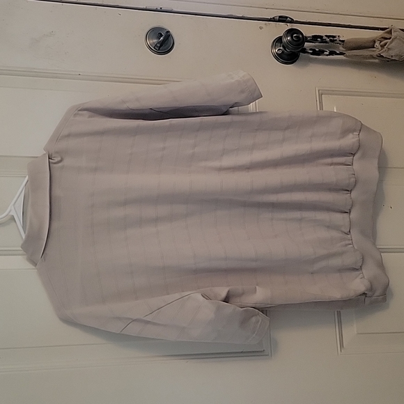 Bundle of short sleeve multiple colors golf shirts - Picture 9 of 16